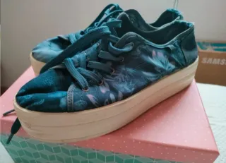 Zapatos plataforma florales