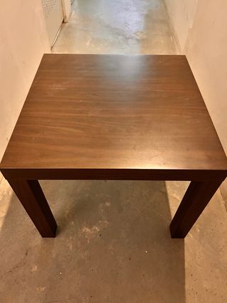 Mesa auxiliar.45 cm altura, 55cm ancho/largo.