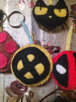 Llaveros con muñecos hechos a mano