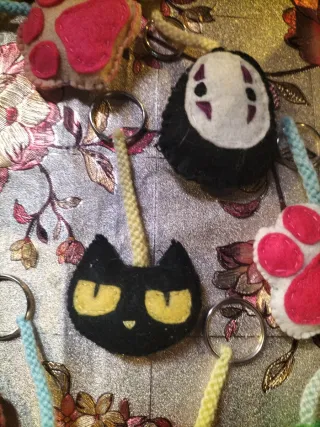 Llaveros con muñecos hechos a mano