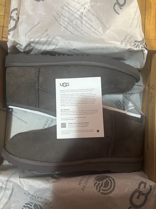 Zapatos UGG grises calentitos