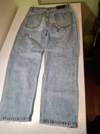 Pantalones vaqueros rotos