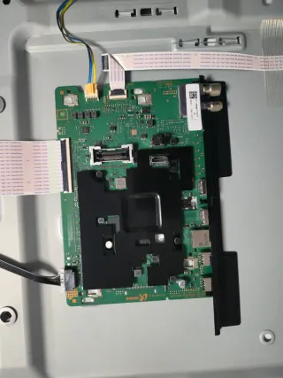 Tv samsung 50 pantalla en negro