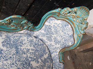 Diván Francés Restaurado Azul y Dorado