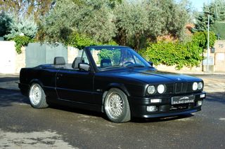 BMW E30 325i