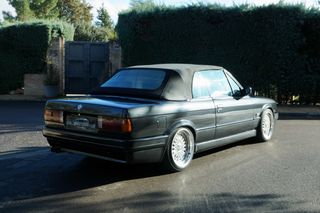 BMW E30 325i