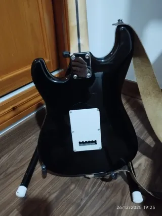 Guitarra eléctrica y amplificador marshall