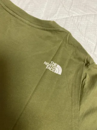 Camiseta The North Face Verde talla L para niños