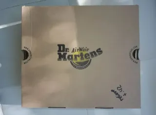 Dr. Martens T42 Halloween Spiderweb Boots negras