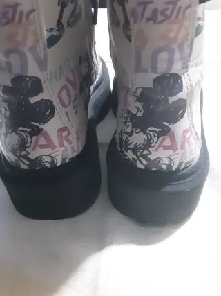 Botas niña Minnie Disney talla 32