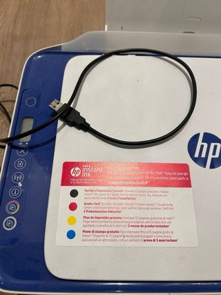 Impresora HP Azul y Blanca