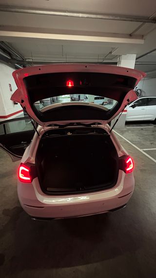 Mercedes-Benz Clase A 2019 blanco 116CV