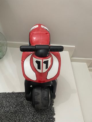 Moto correpasillos infantil roja