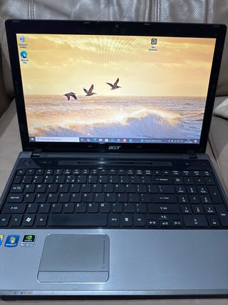 Portátil Acer Aspire 5745G