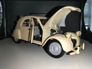 Citroen 2CV 1/18