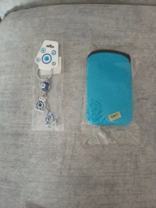 Monedero amarillo y mas