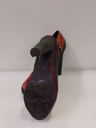 Zapatos de tacón marca Desigual talla 38