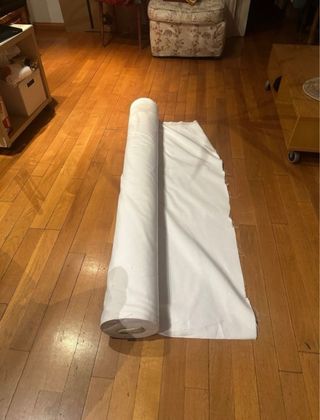 Rollo de tela blanca ideal para forros