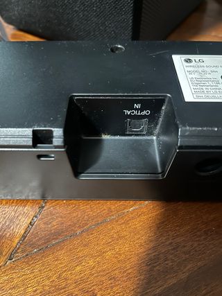 Barra de Sonido LG con Subwoofer Inalambrico