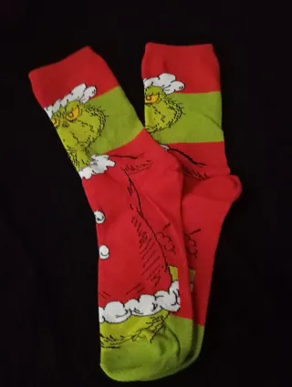Set Grinch Zapatillas Calcetines y Llavero (NUEVO)