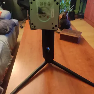 Soporte de monitor trípode
