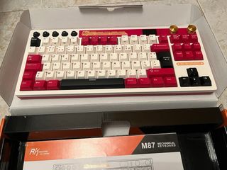 Teclado Mecánico Royal Kludge RK M87