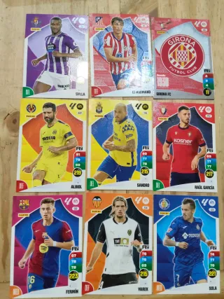 32 Cromos Adrenalyn LaLiga 2025