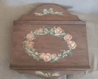 Mobile decorativo per bancone