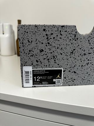 Nike Jordan MVP Marrón y Rojo