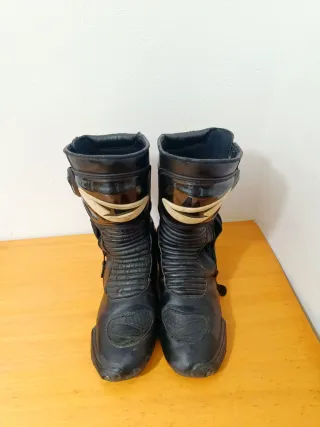 Botas de moto de cuero negro racing alpinestars 45