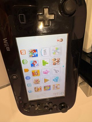 Nintendo Wii U + Controller + Giochi fisici e installati