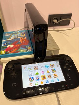 Nintendo Wii U + Controller + Giochi fisici e installati