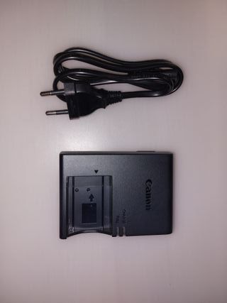 Canon EOS R100 Cámara Digital