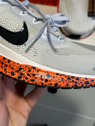 Nike Air Zoom Pegasus 41 Gris Naranja