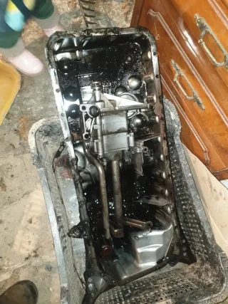 Carter de aceite y bomba mercedes ML270