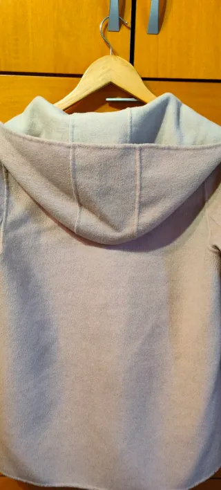 Abrigo Zara rosa palo con capucha