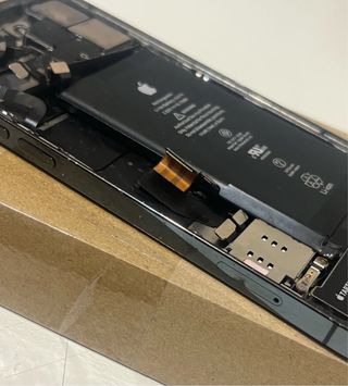 Scocca iPhone 12 Pro Azzurra con componenti