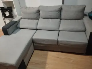 Sofá 2 plazas + chaiselongue gris