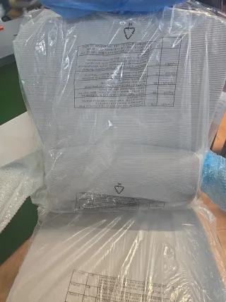 Silla de oficina gris