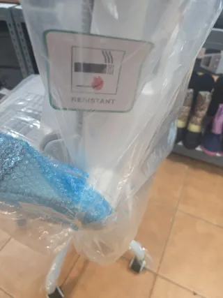 Silla de oficina gris