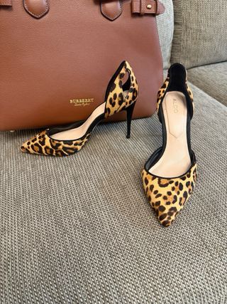 Zapatos ALDO tacón leopardo