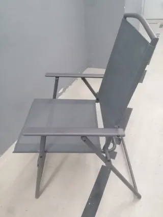 Sillas de jardín grises