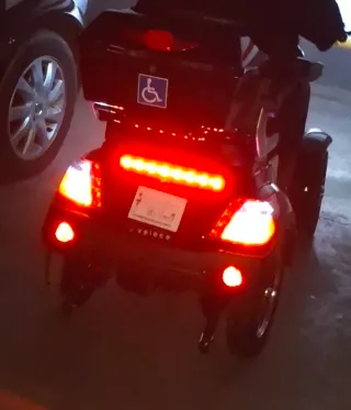 Scooter Eléctrico Veleco Faster negro