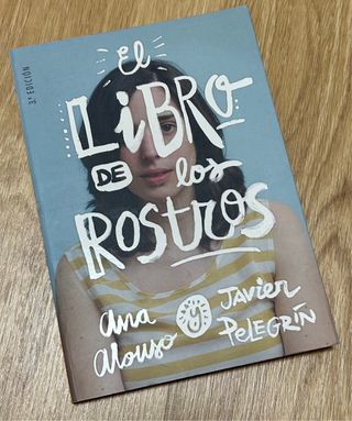 Varios libros de lectura en español