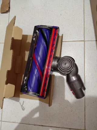 Cepillos Dyson Cyclone V10 SIN ESTRENAR.3 cepillos