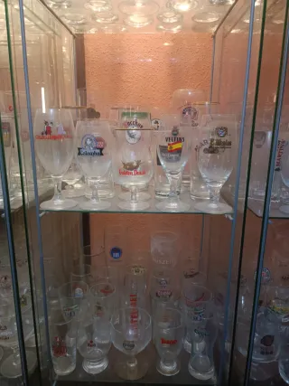 COLECCIÓN JARRAS, COPAS Y VASOS DE CERVEZA
