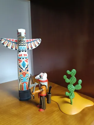 Playmobil Indio con Tótem y Cactus