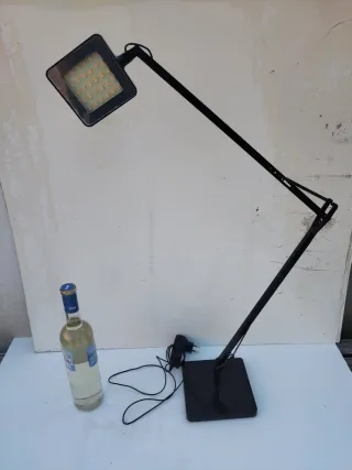 Lámpara esceitorio diseño Kelvin Led FLOS Art Decó