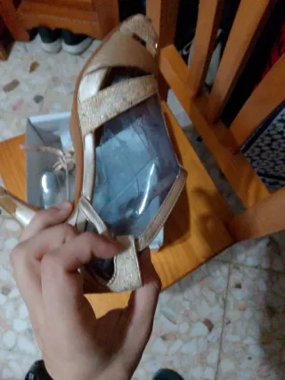 Zapatillas doradas mujer desgastadas