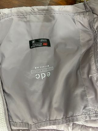 Cazadora ultralight color lila suave